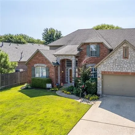 Buy this 5 bed house on 1905 West Charleston Street in Broken Arrow, OK 74011