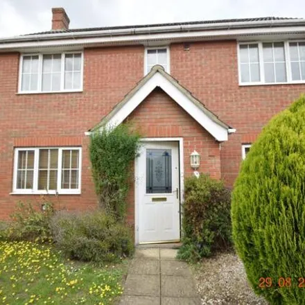 Rent this 6 bed house on 7 Speedwell Way in Norwich, NR5 9HP