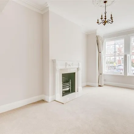 Rent this 3 bed townhouse on Fielding Road in London, W4 1HP
