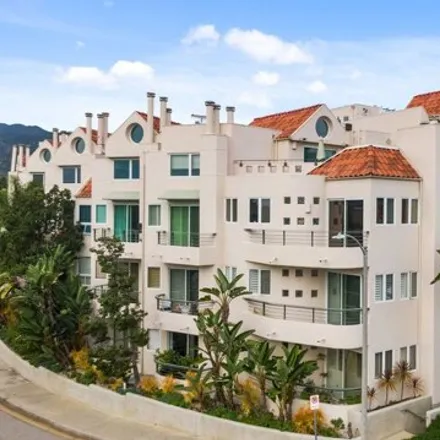 Buy this 2 bed condo on North Haverford Avenue in Los Angeles, CA 90402