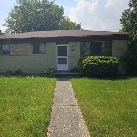 Buy this 3 bed house on 20668 Caniff Drive in Clinton Township, MI 48035
