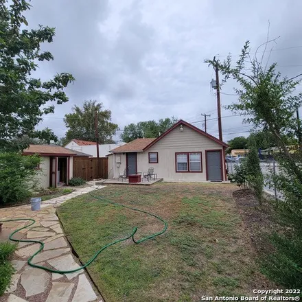 Image 4 - 1547 West Agarita Avenue, San Antonio, TX 78201, USA - Duplex for sale