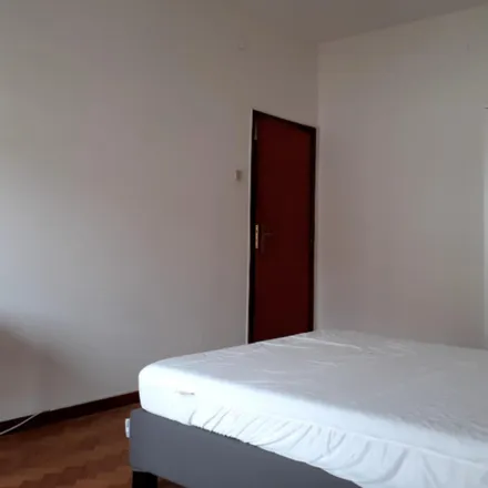 Rent this 3 bed apartment on Garagem Graciosa in Rua da Graciosa, 4050-446 Porto