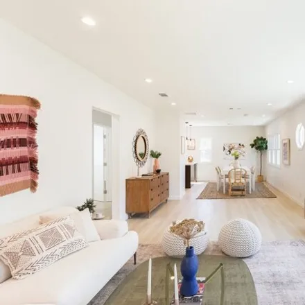 Image 6 - 2288 Clinton Street, Los Angeles, CA 90026, USA - House for sale