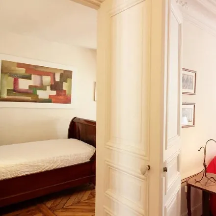 Image 2 - 8 Rue Bude, 75004 Paris, France - Apartment for rent