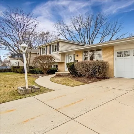 Image 6 - 2396 North Lafayette Street, Arlington Heights, IL 60004, USA - House for sale