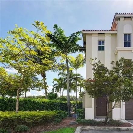 Image 2 - 581 Southwest 102nd Terrace, Pembroke Pines, FL 33025, USA - House for rent