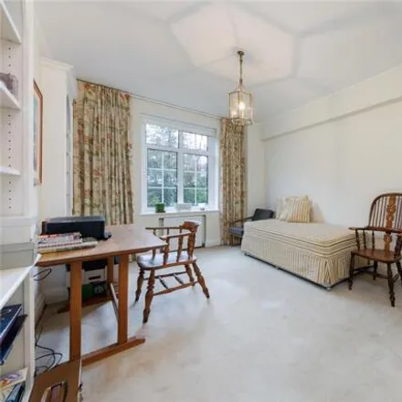 Image 7 - Shrewsbury House, 42 Cheyne Walk, London, SW3 5LX, United Kingdom - Apartment for sale