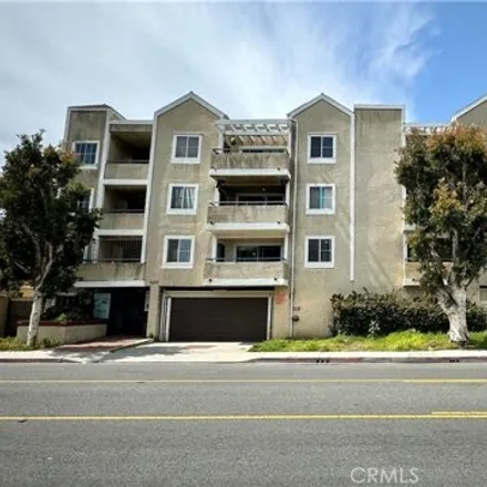 Buy this 2 bed condo on Phnom Penh Noodle Shack in 1644 Cherry Avenue, Long Beach