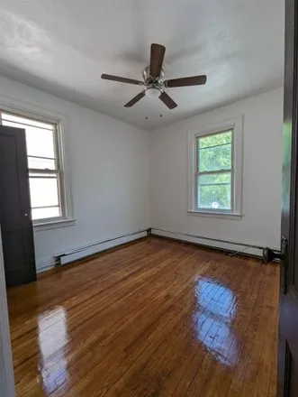 Image 4 - Cator Avenue, Greenville, Jersey City, NJ 07305, USA - Apartment for rent
