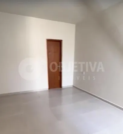 Buy this 4 bed house on Rua das Juritis in Cidade Jardim, Uberlândia - MG