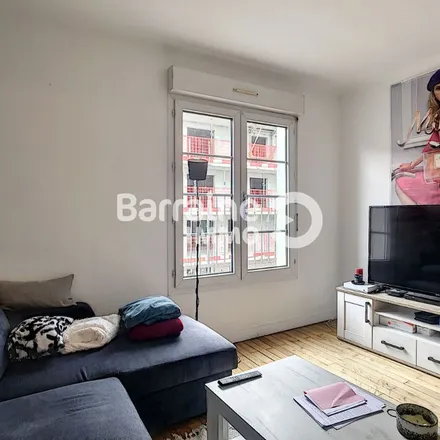 Rent this 2 bed apartment on SUAPS - Complexe sportif in Rue de la Grandière, 29200 Brest