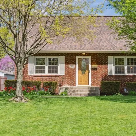 Buy this 3 bed house on 2624 Bristol Road in Upper Arlington, OH 43221