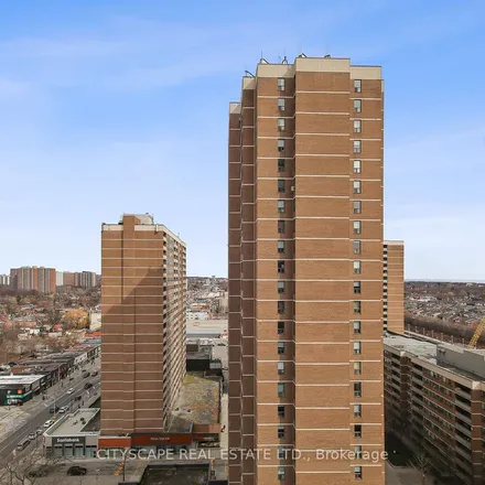 Image 9 - 2575 Danforth Avenue, Old Toronto, ON M4C 1L7, Canada - Apartment for rent