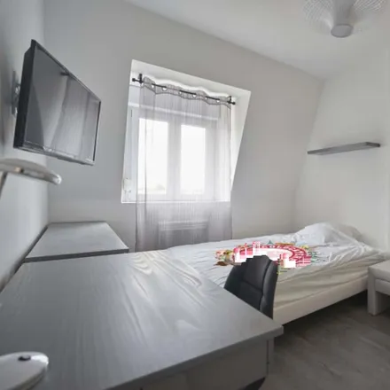 Rent this 1 bed room on 93 rue du Barbâtre in 51100 Reims, France