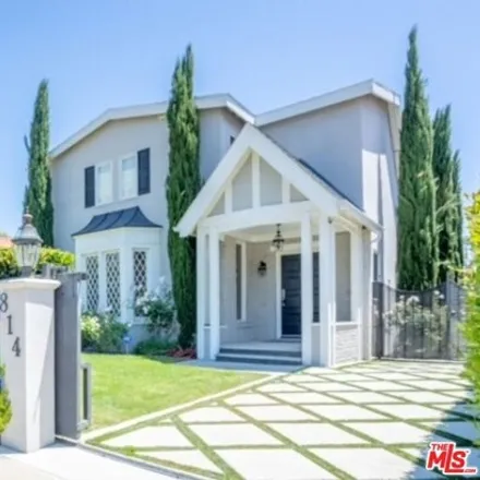 Buy this 5 bed house on 818 South Mullen Avenue in Los Angeles, CA 90005
