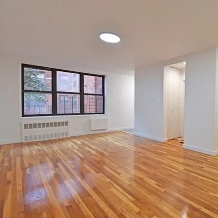 Image 1 - 1165 East 54th Street, New York, NY 11234, USA - Apartment for sale