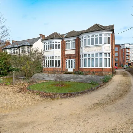 Image 1 - Grosvenor Road, St Albans, AL1 3AE, United Kingdom - Apartment for rent
