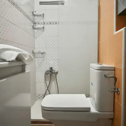 Rent this 3 bed apartment on Madrid in Calle de García Llamas, 41