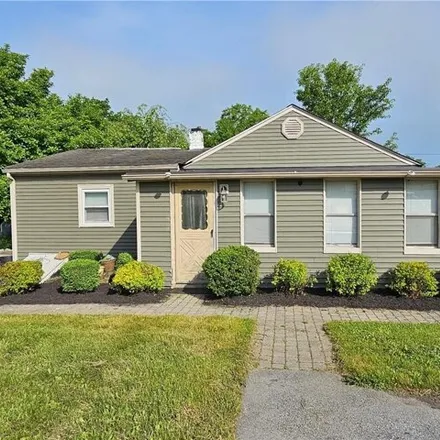 Buy this 3 bed house on 99 Bellevernon Avenue in East Middletown, Mechanicstown