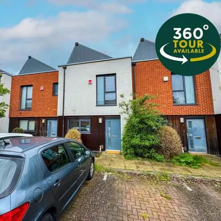 Rent this 2 bed townhouse on Wheatsheaf Way in Leicester, LE2 6EQ