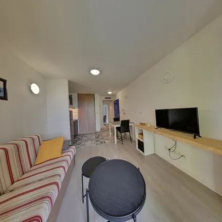 Image 8 - Agit immo, Boulevard d'Alsace Lorraine, 64000 Pau, France - Apartment for rent