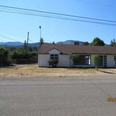 Buy this 3 bed house on Santiam Elementary School in 450 Southwest Evergreen Street, Mill City