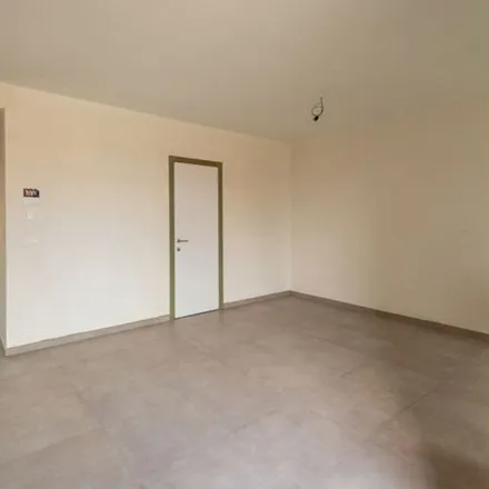 Rent this 2 bed apartment on Marktplein in 9220 Hamme, Belgium