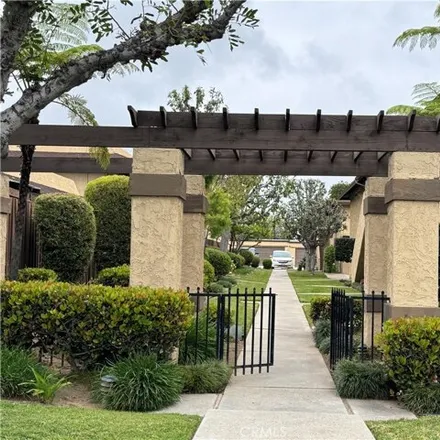 Image 1 - 5440 McCulloch Avenue, Temple City, CA 91780, USA - Condo for rent