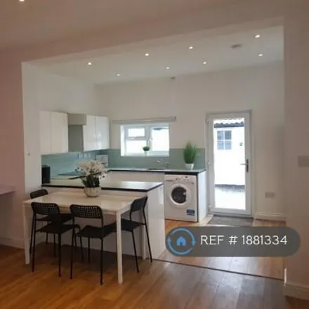 Image 3 - 280 Southmead Road, Bristol, BS10 5EN, United Kingdom - Duplex for rent