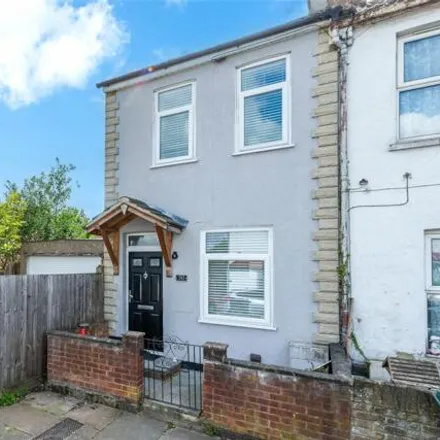 Buy this 2 bed house on Ivy Close in Dartford, DA1 1XT
