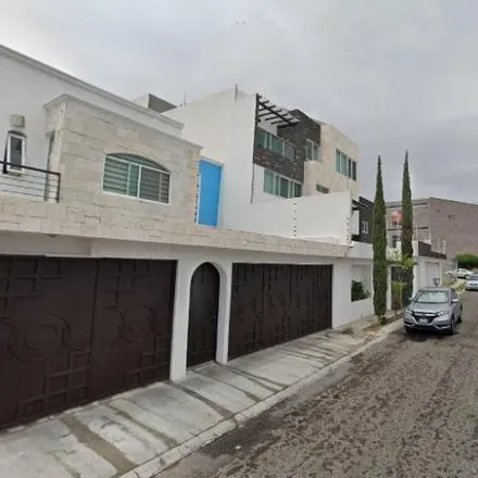 Buy this 3 bed house on Cerro de Tenaya in Fraccionamiento Monte Blanco II, 76090 Delegación Josefa Vergara y Hernández