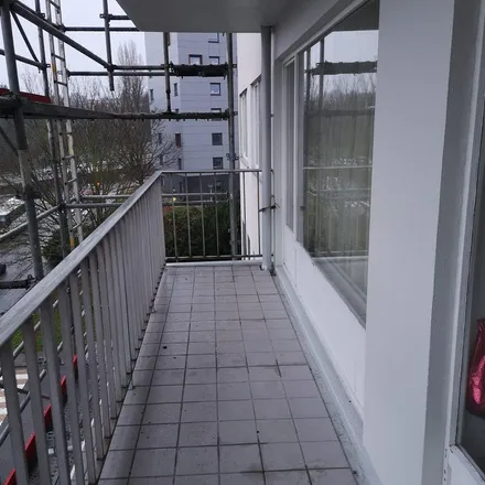 Image 4 - Place Vauban 20, 6000 Charleroi, Belgium - Apartment for rent