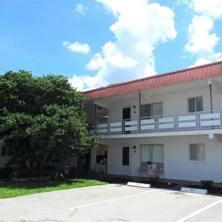 Buy this 2 bed condo on 458 Martinique Drive in Polk County, FL 33884