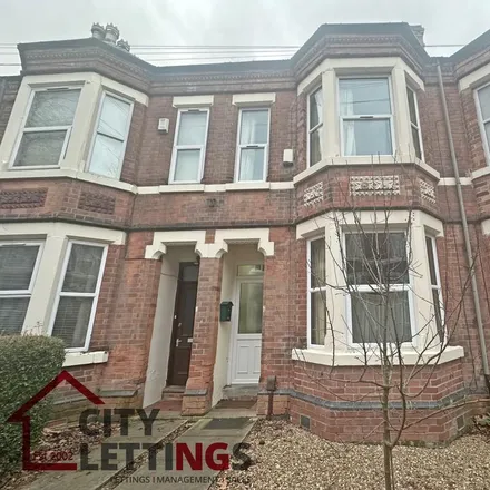 Rent this 6 bed townhouse on 7 Church Grove in Nottingham, NG7 2FG