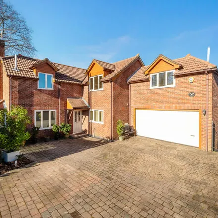 Buy this 5 bed house on Netley Firs Road in Hedge End, SO30 4AY
