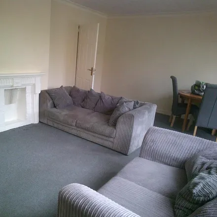 Image 3 - Easedale Drive, London, RM12 5HS, United Kingdom - Apartment for rent
