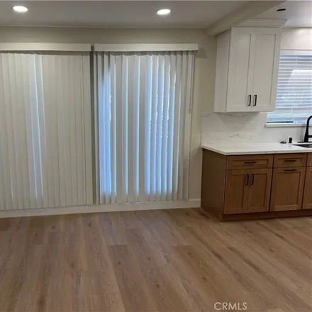 Image 4 - 7311 Darby Place, Los Angeles, CA 91335, USA - House for rent