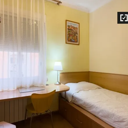 Rent this 4 bed room on Carrer de Mèxic in 24, 08001 Barcelona