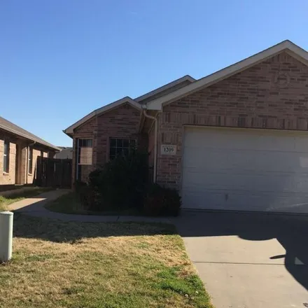 Rent this 3 bed house on 1209 Kielder Circle in Lytle, Fort Worth