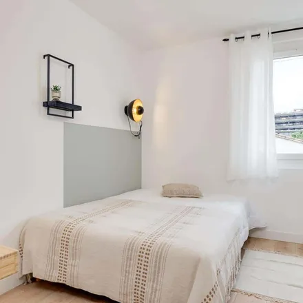 Image 3 - 4 Rue de Bazas, 33800 Bordeaux, France - Apartment for rent