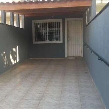 Rent this 2 bed house on Rua Pixinguinha in Jardim Guaraú, São Paulo - SP