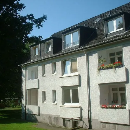 Rent this 3 bed apartment on Overrathstraße 20 in 45144 Essen, Germany