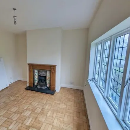 Image 3 - 37 Queen Mary's Drive, Port Sunlight, CH62 5DZ, United Kingdom - Townhouse for sale