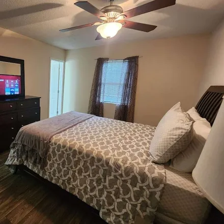 Rent this 2 bed condo on North Charleston