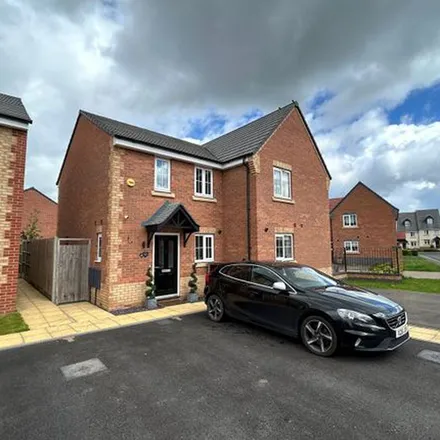 Rent this 2 bed duplex on Murrell Way in Shrewsbury, SY2 6FN