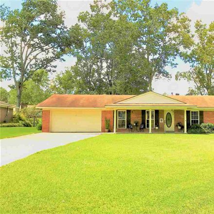 Rent this 3 bed house on 134 Scott Drive in Forest, MS 39074