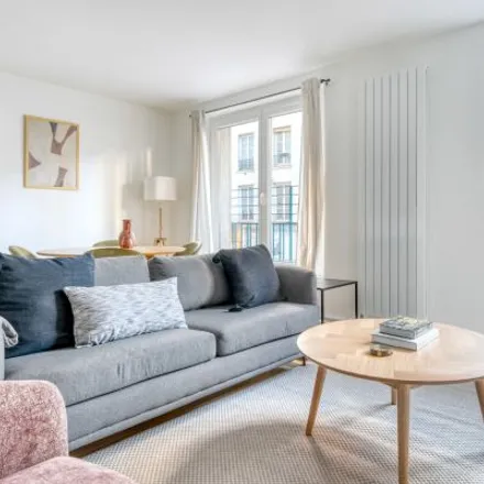 Rent this 3 bed apartment on 125 Rue des Dames in 75017 Paris, France