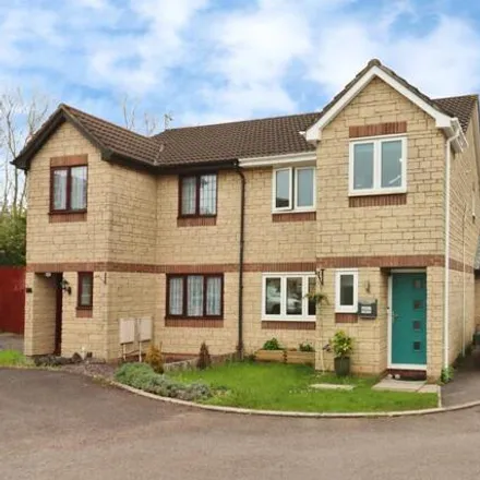 Buy this 3 bed duplex on 85 Palmers Leaze in Bristol, BS32 0HG
