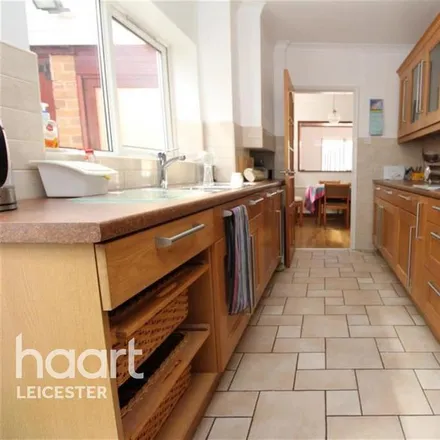 Image 8 - Crantock Close, Leicester, LE5 6XD, United Kingdom - Duplex for rent